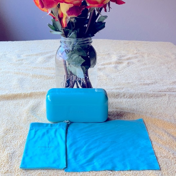 ? TIFFANY & CO. SUNGLASS CASE & POUCH & CLOTH ? main image 10